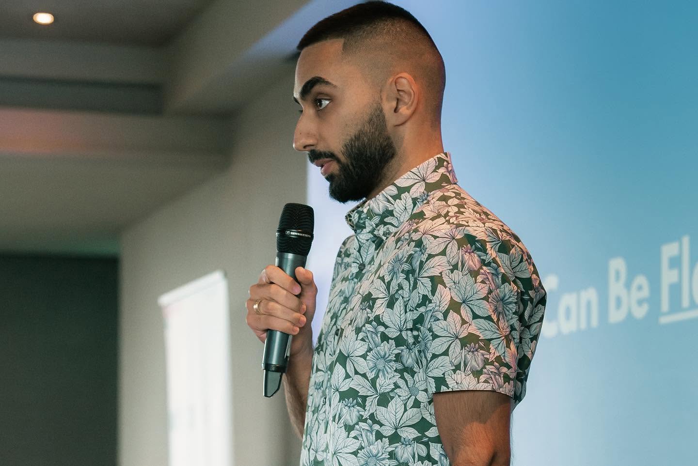 Kasra Dash speaking at Search Birmingham 2023